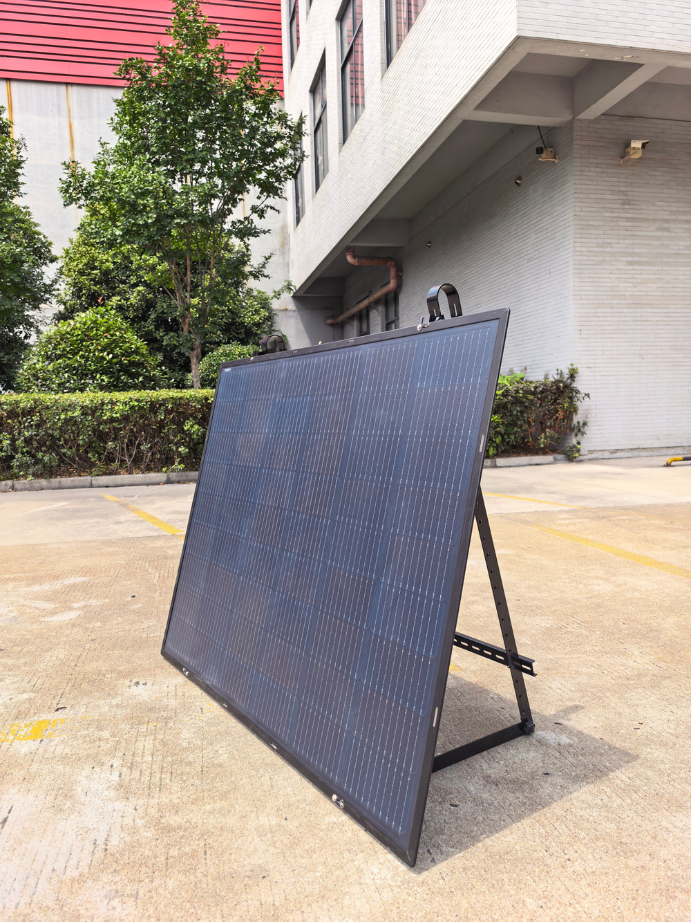 Perfekt für Terrassen, Balkone und kleine Außenflächen. Flexible Solarmodule für maximale Energiegewinnung.